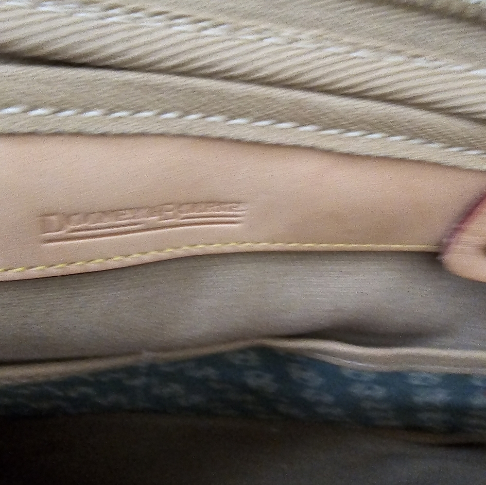 4 Purse Bundle - Picture 9 of 16
